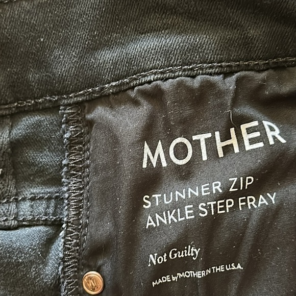Mother sz 25 stunner zip ankle step fray black denim jean, good pre owned cond - Picture 5 of 7